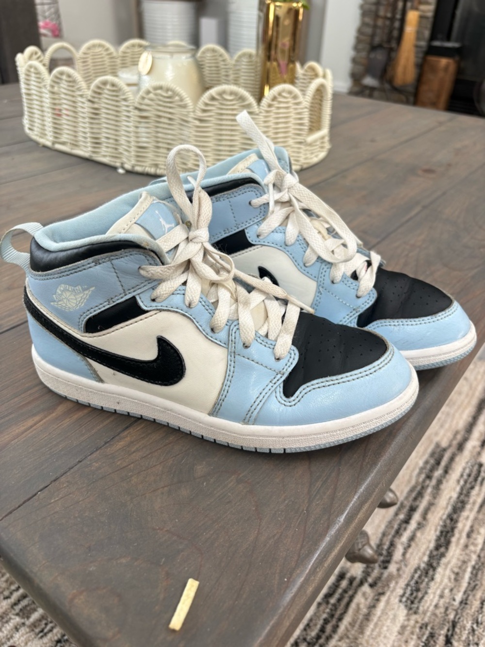 Kids nike  air Jordan mid Sneakers - Light Blue / Black / White size 2y